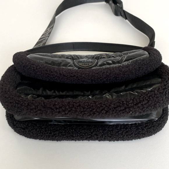 Pajar CANADA Handbag Crossbody Shearling Black New - Picture 3 of 9